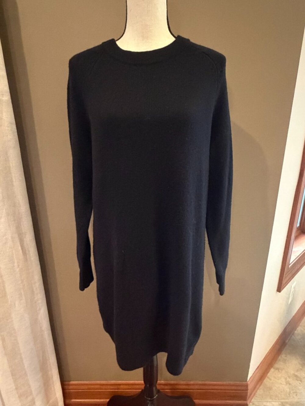 Old Navy SoSoft Black Mini Sweater Dress Long Sleeve Minimalist, Size Medium